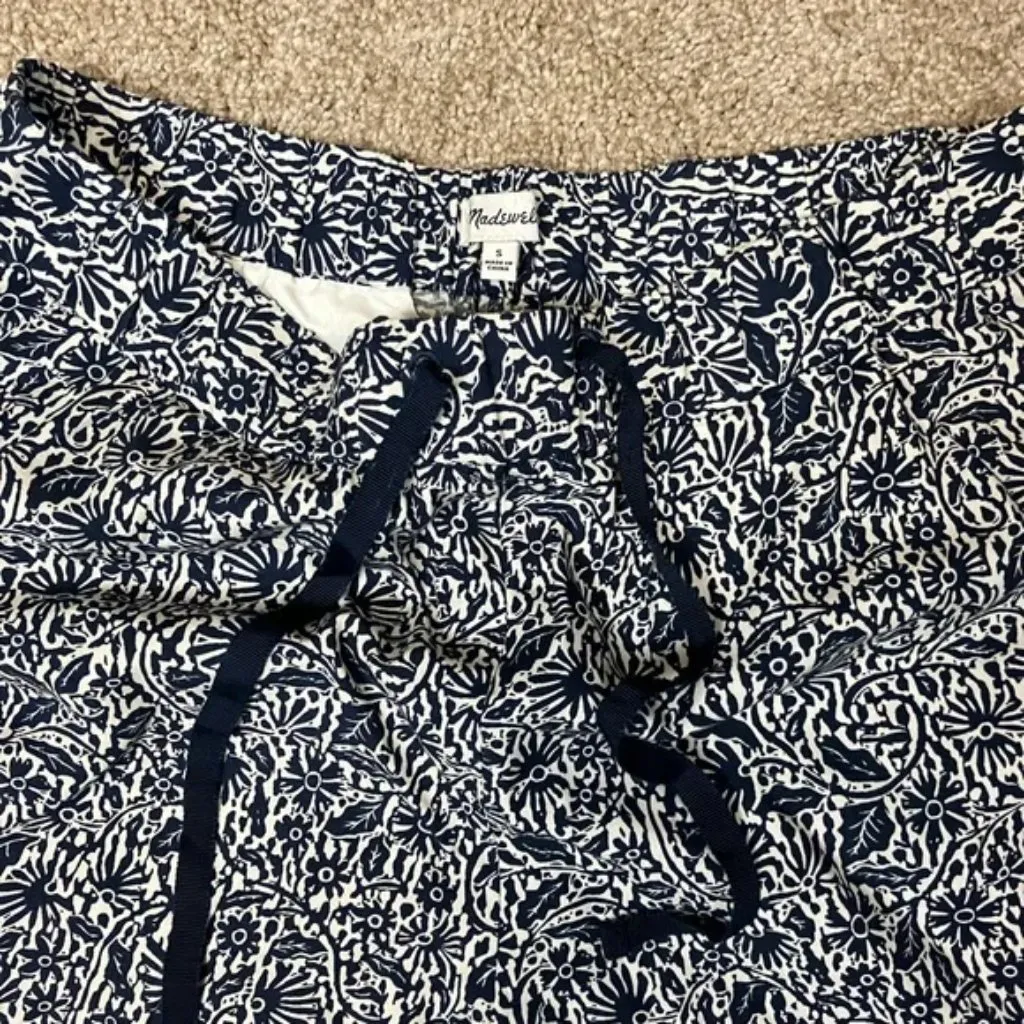 Madewell Drapey Pull On Shorts Wood Cut Floral with Pockets - - Image 3