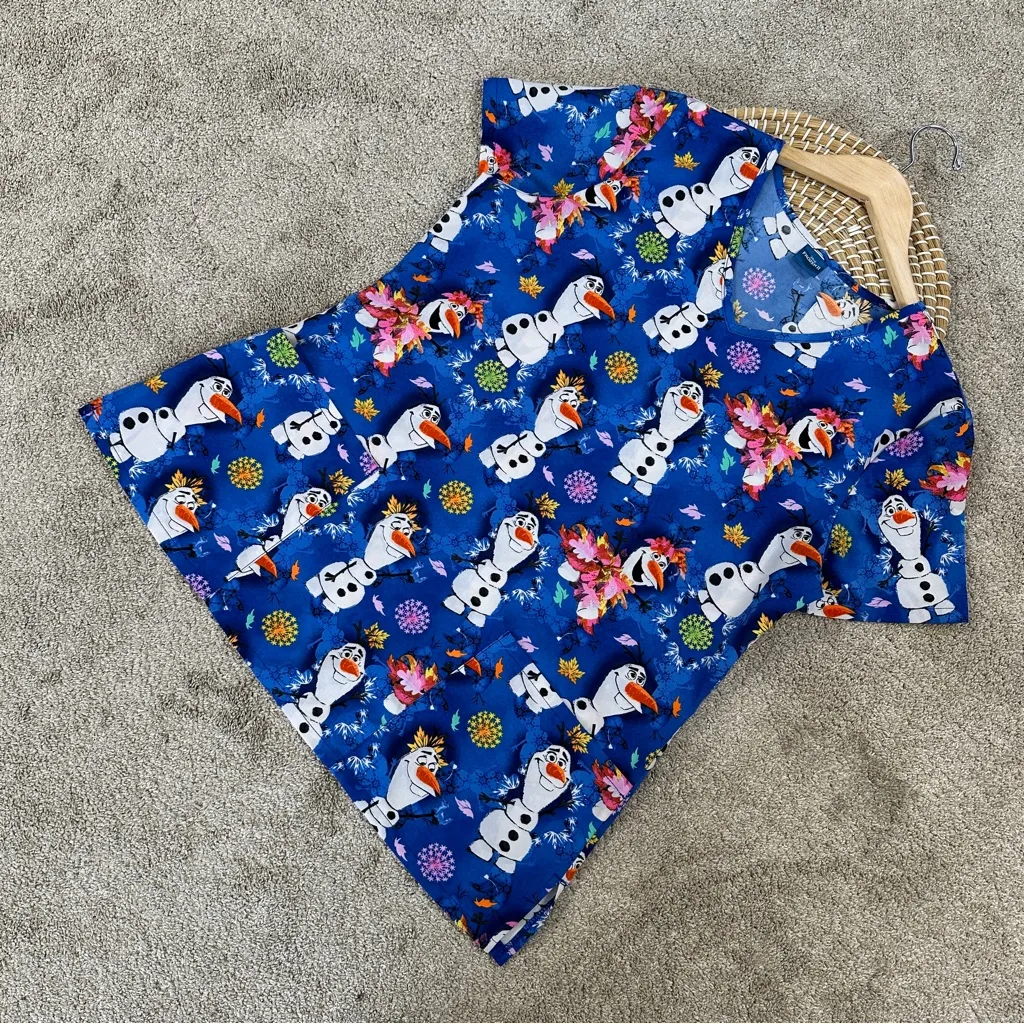 Disney's Women’s Frozen II Olaf Leaves Scrub Top Shirt Blue White Nurse Size M - Image 3