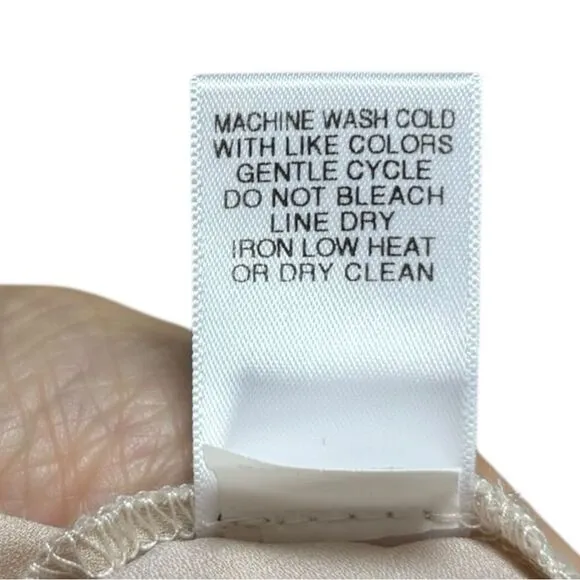 Chelsea & Violet Plisse Ruffle‎ Deep V-Neck Long Smocked Tiered Maxi Dress Sz M - Image 10