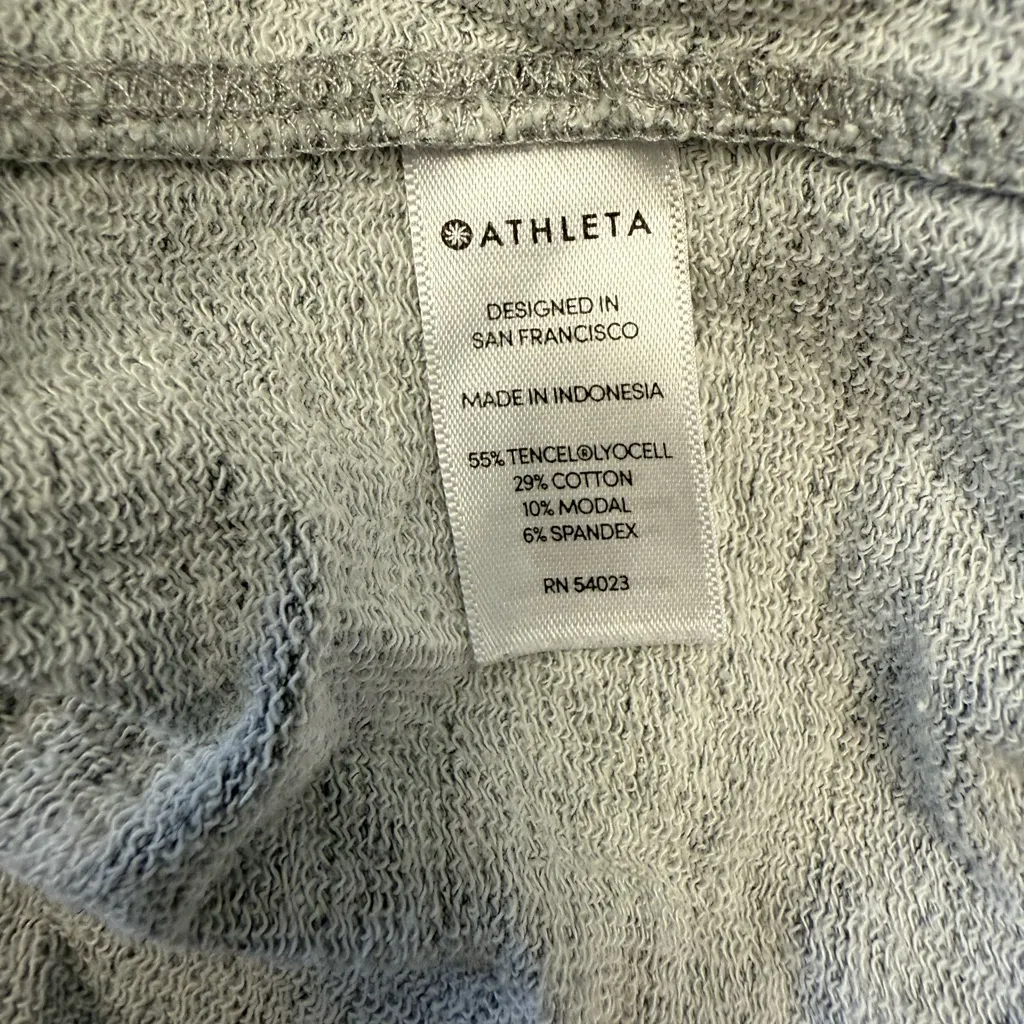 Athleta Women's Size Medium‎ Gray Long Sleeve Pullover athletic shirt - Image 7