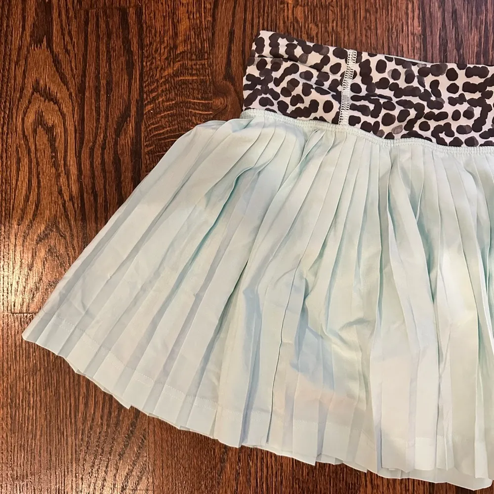 Lululemon Pleat To Street Skirt II Print Waistband Size 8 Tranquil Blue Ace Spot - Image 3