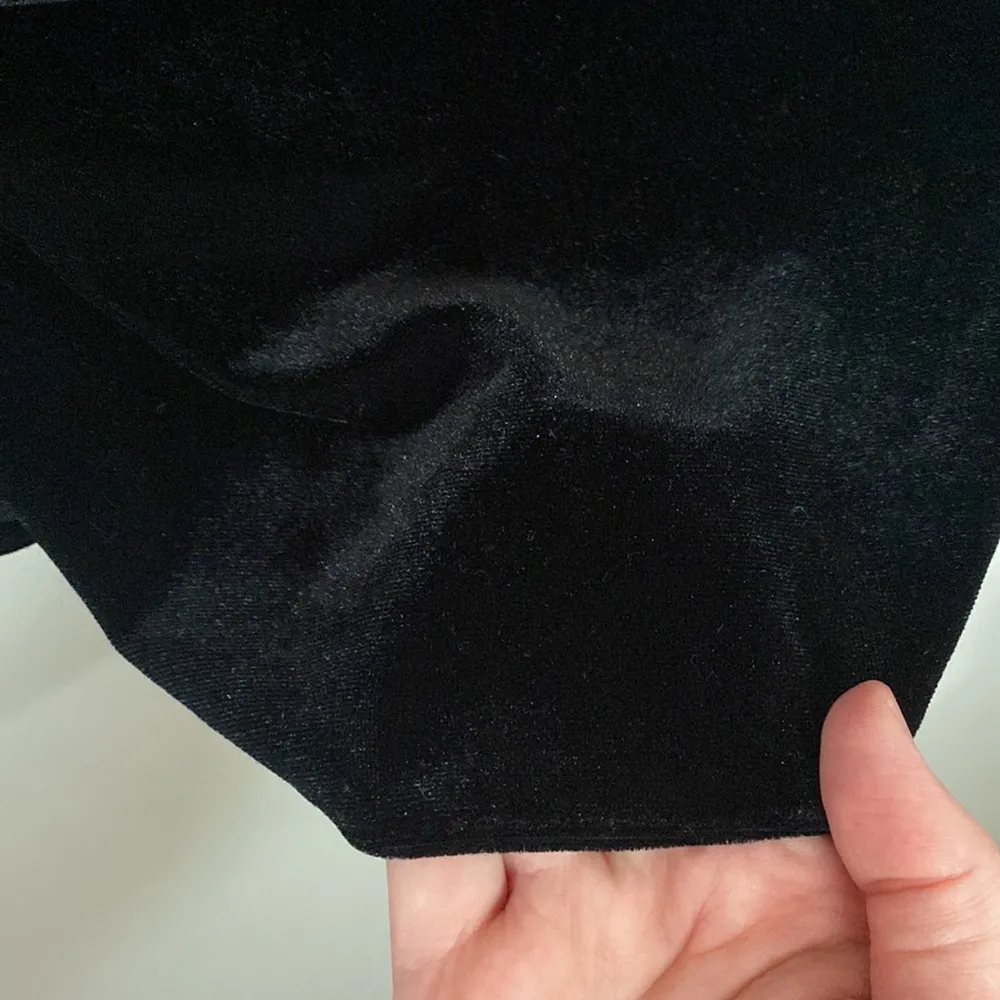 Misa Los Angeles Mielle black off shoulder velvet ruffle top size XS - Image 8