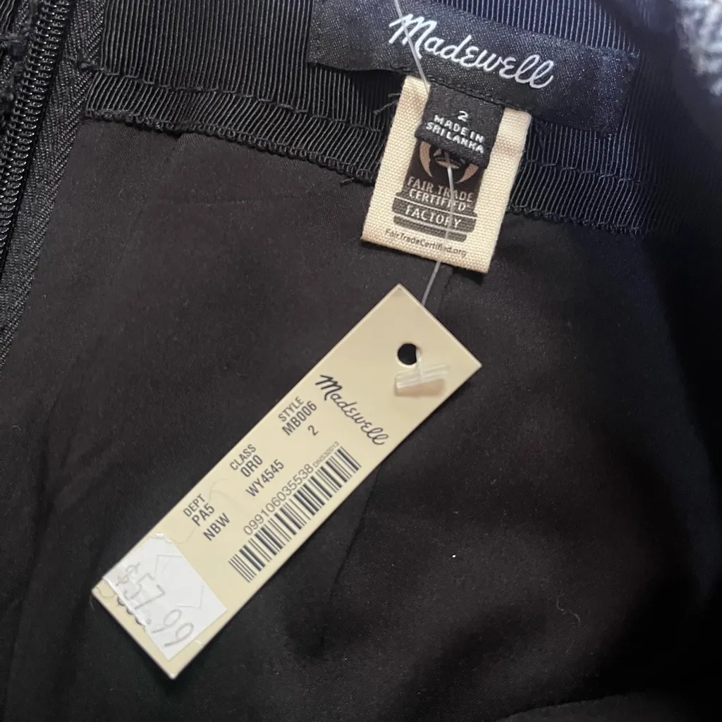 New Madewell Herringbone Assembly A-Line Mini Skirt
Size 2 - Image 8