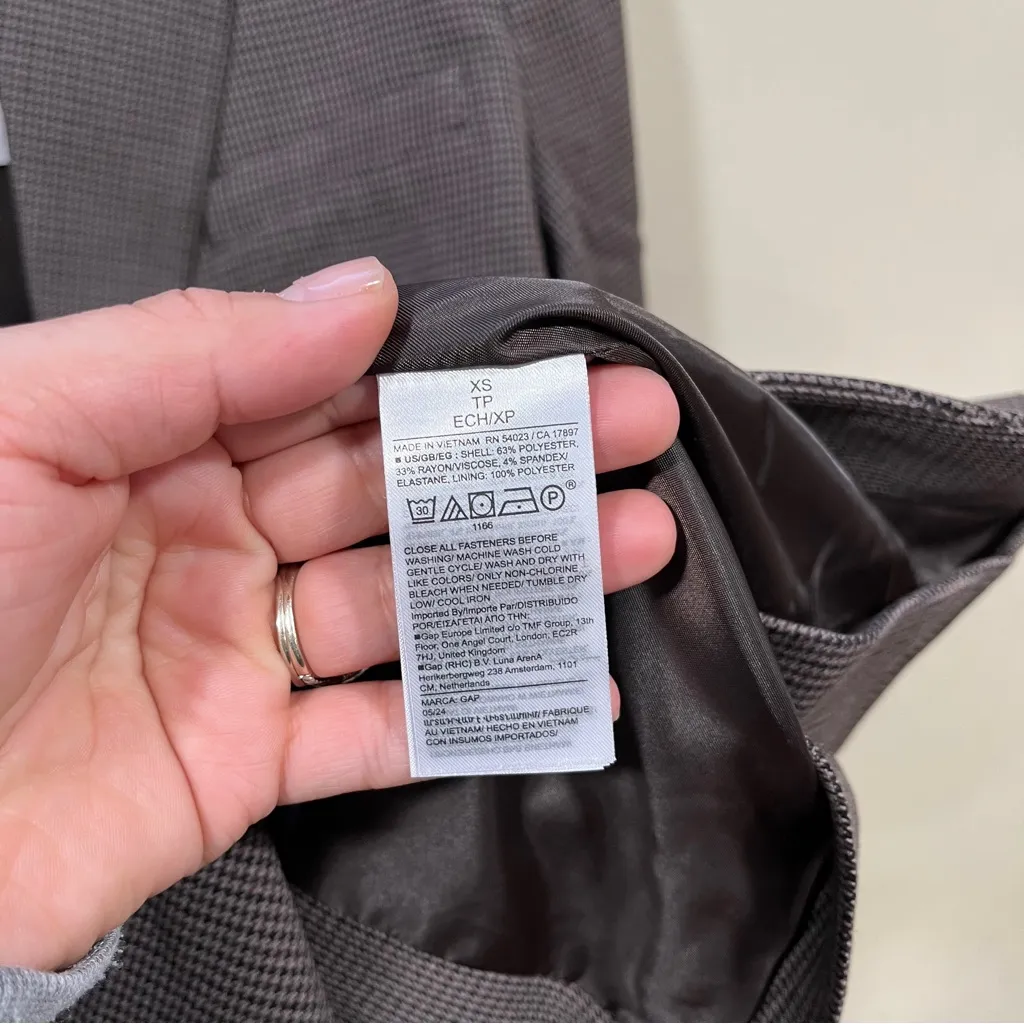 NWT GAP Relaxed Plaid Blazer size XS women’s oversized two button blazer - Image 3