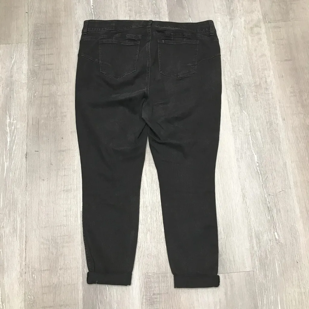 Torrid Bombshell Skinny Jeans - Size 20 Regular - Image 4