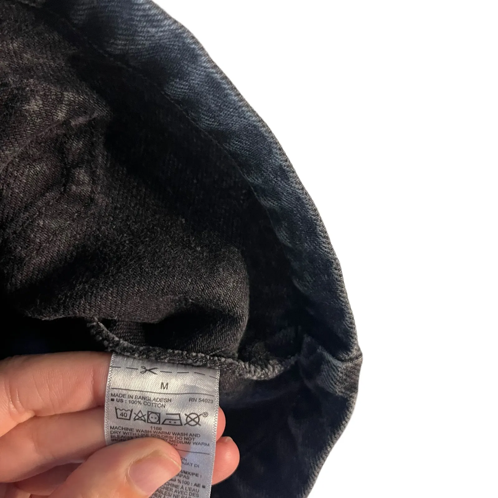 Old Navy Women's‎ Size Medium Black Denim Button Up Trucker Jacket - Image 5