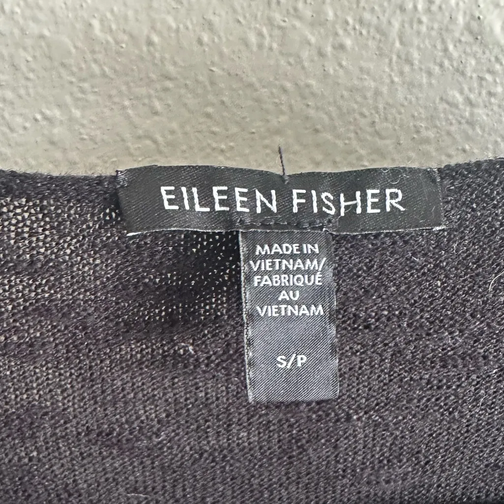 EILEEN FISHER CHARCOAL Black V-Neck Women's Sweater. - Image 3
