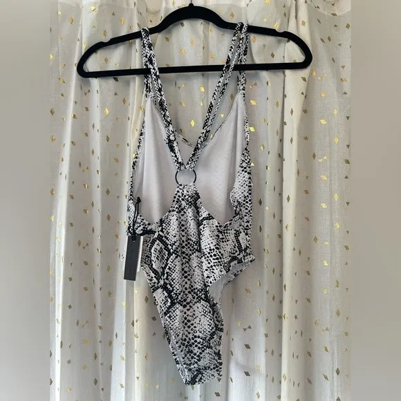 Kendall + Kylie Women's Snake Animal Print Open Back One Piece Swimsuit Bikini S - Image 4