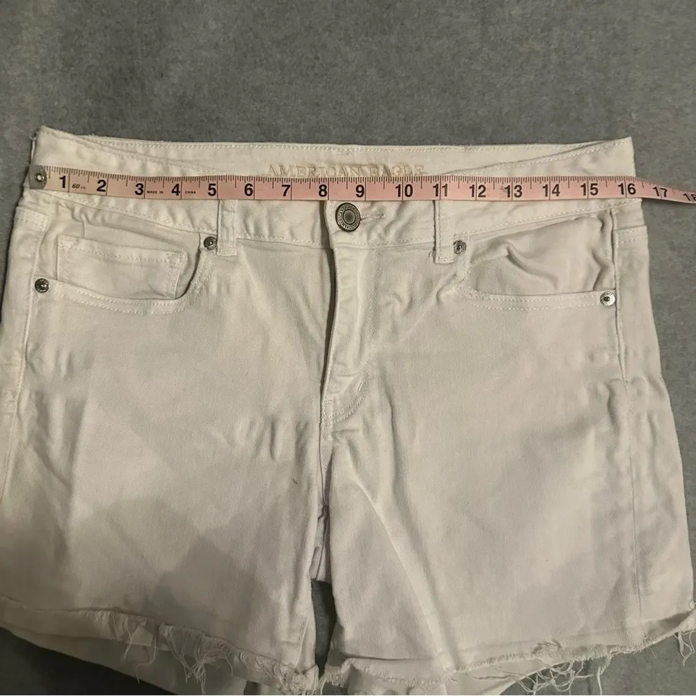 American Eagle Outfitters Women's White Denim Shorts size 12 - Image 6
