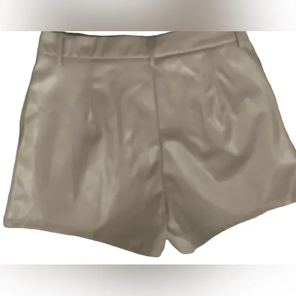 Shinestar High Waist Faux Vegan Leather Beige Shorts. Size L NWT‎ - Image 3
