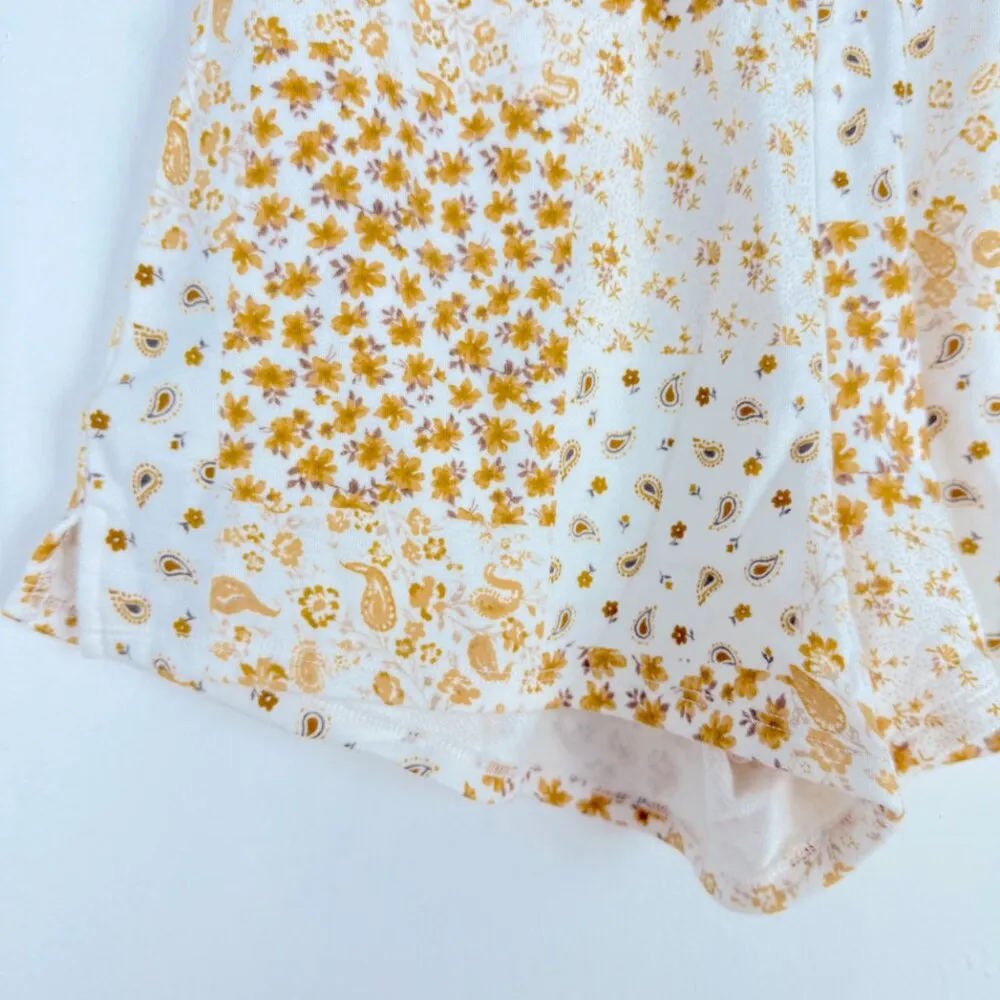 NWT  Super High Rise Paisley Patchwork Shortie Sweatshorts Medium - Image 3