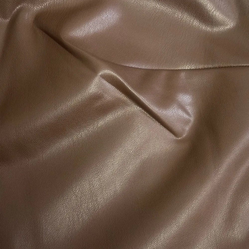 Express Body Contour Faux Leather Square Neck Crop Tank Top - Image 4