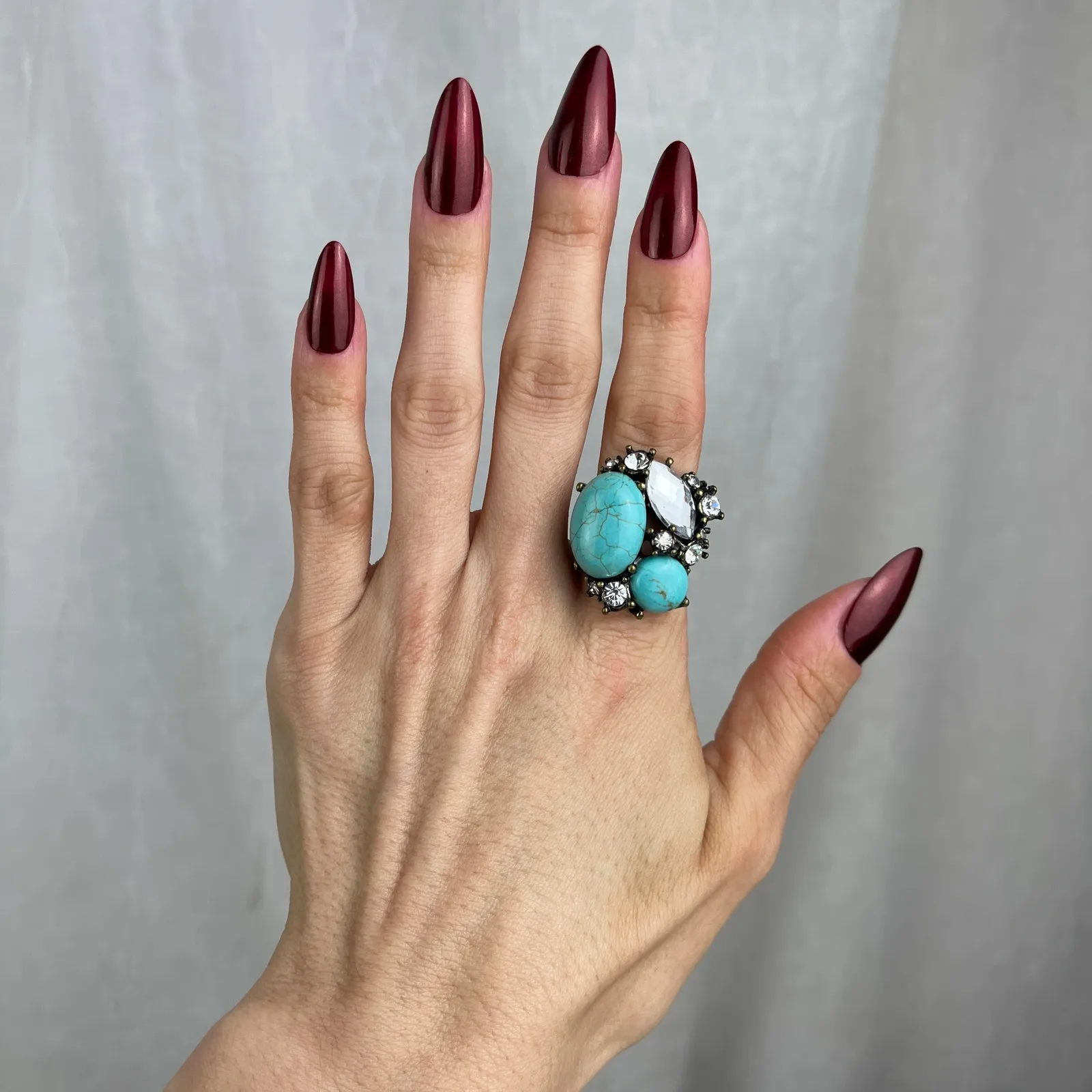 VTG Y2K Urban Outfitters Turquoise Howlite Rhinestone Statement Ring Gold 6-6.5 - Image 2