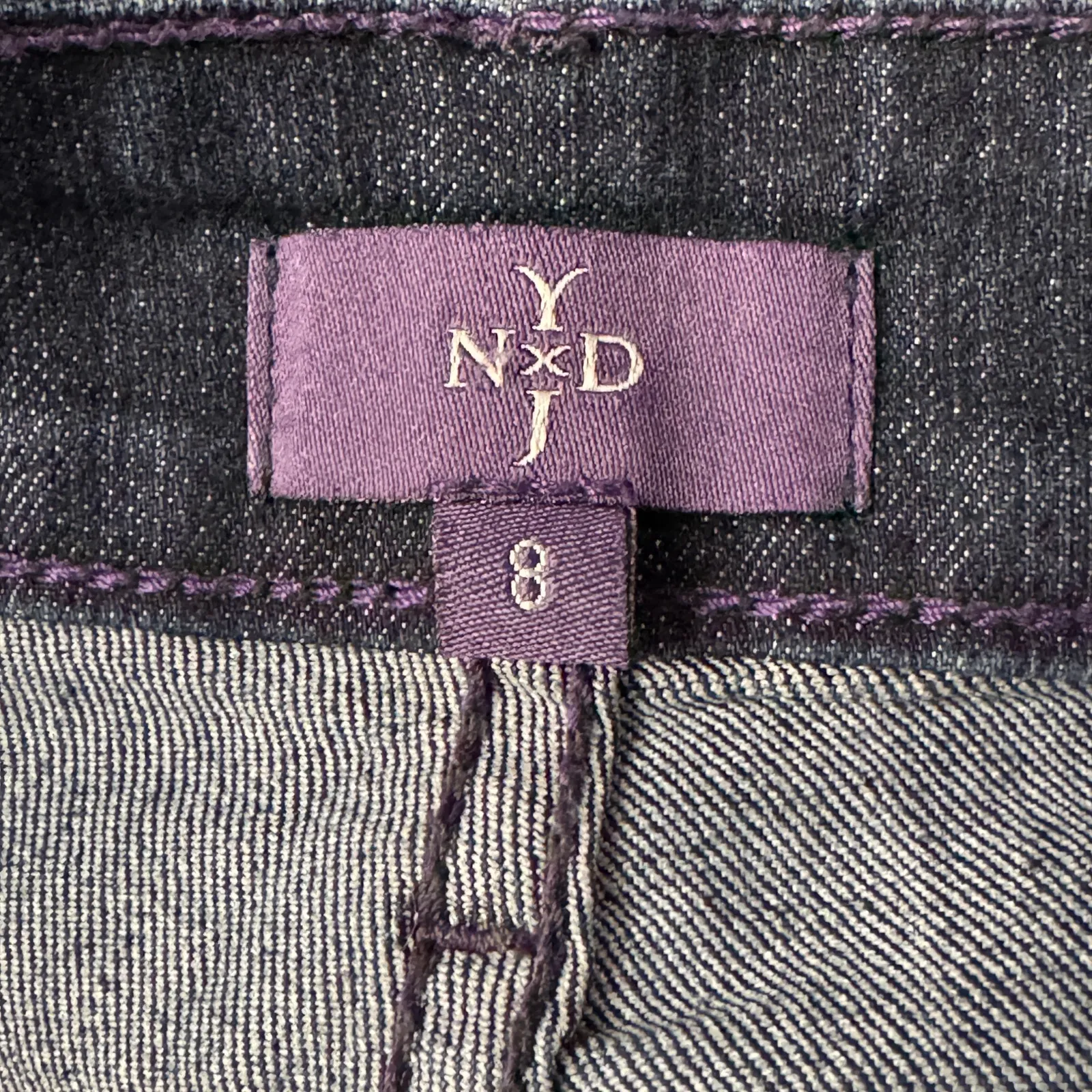 NYDJ SZ 8 Bootcut Jeans Stretch Mid-Rise Embroidered Rhinestones Zip Lift-Tuck - Image 9