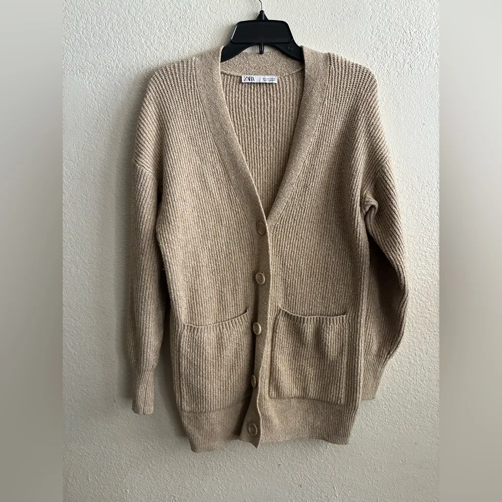 Zara Women's Elegant Beige Knit Cardigan Sweater S - Image 4