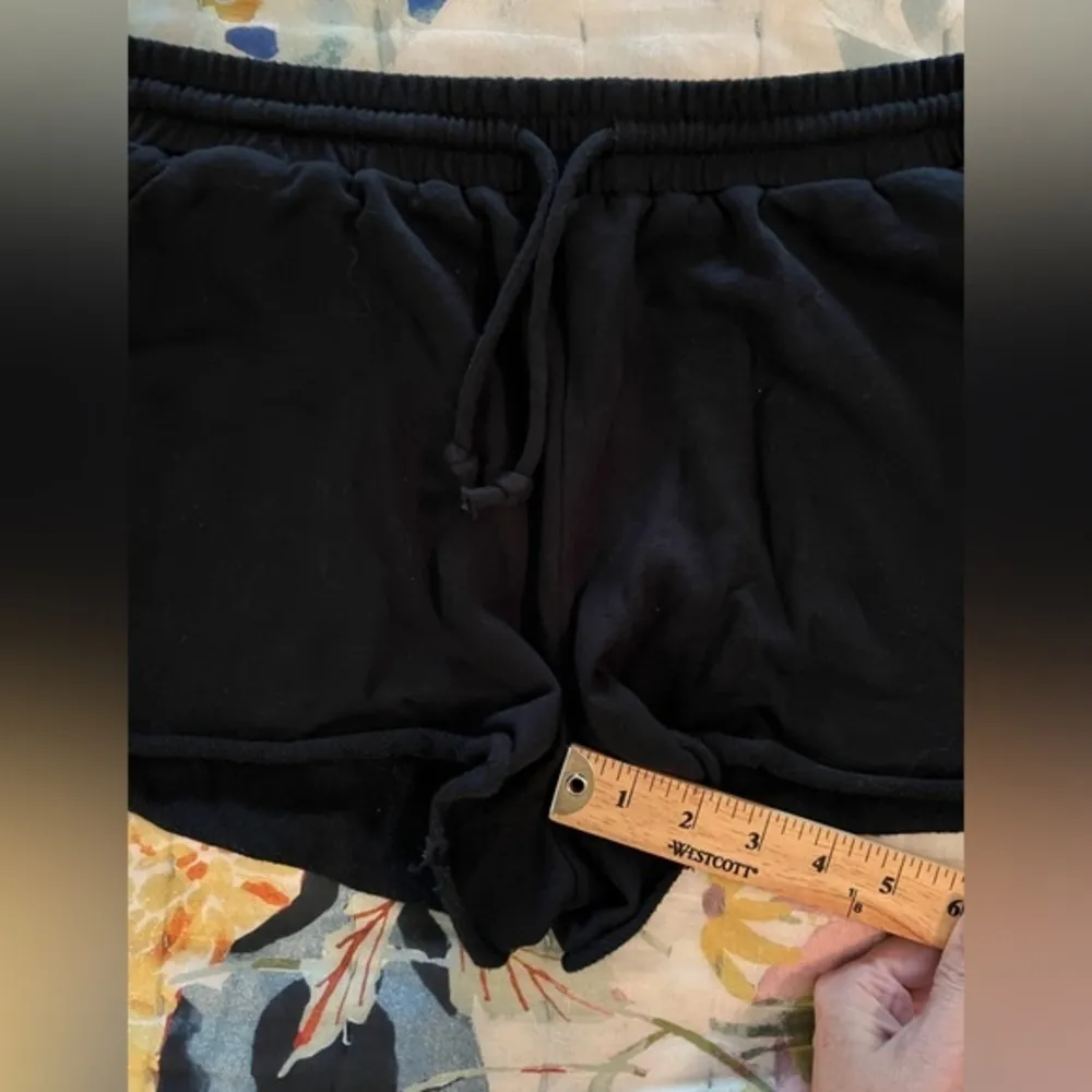 M Tie-Waist Comfy Lounge Shorts - Image 10