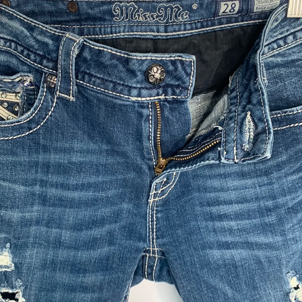 Miss Me Buckle Easy Boot Cut Stretch Bling Pocket Distressed Jeans W-860 Sz 28 - Image 4