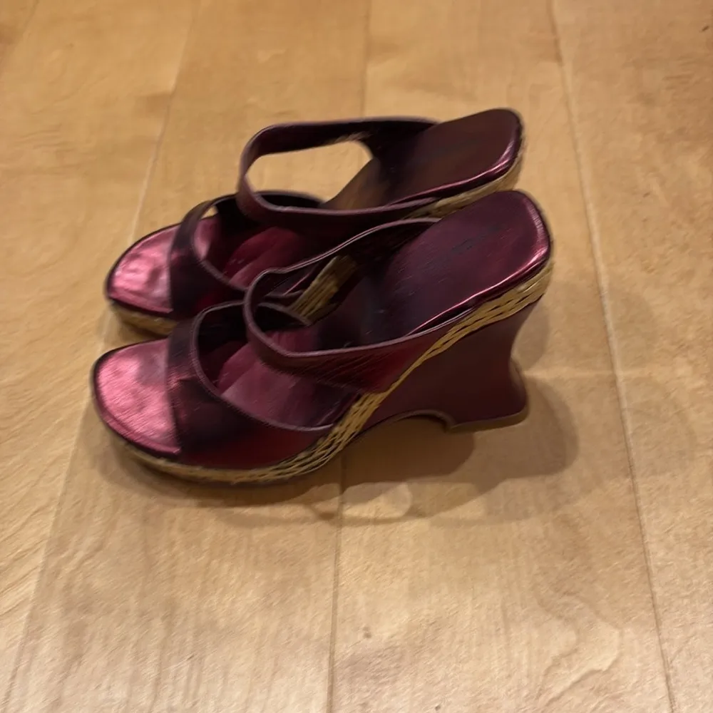 Charles Jordan wedge slip on sandals shoes maroon 7 vintage Red - Image 2