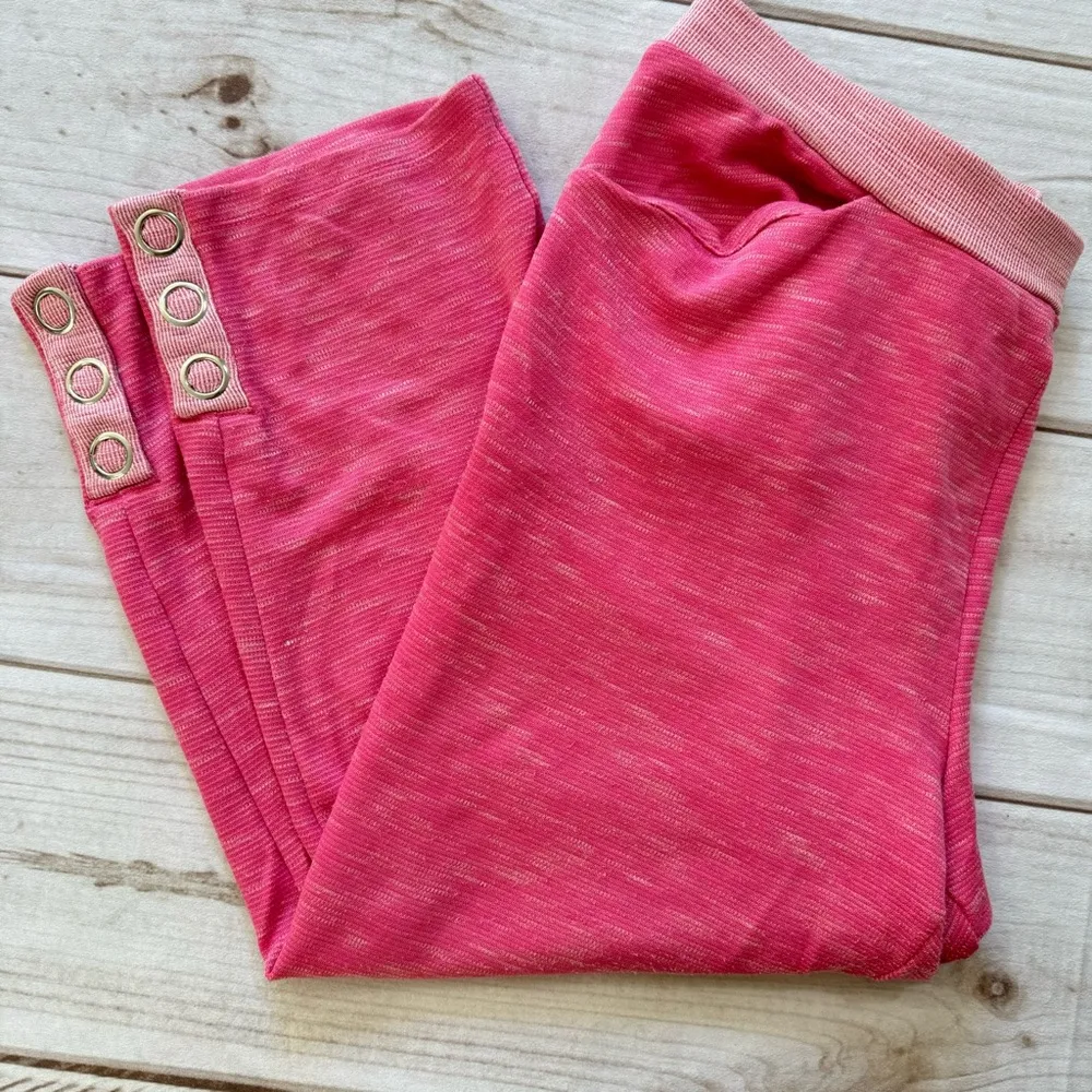 Chico’s 2 Tone Pink Capri Length Lounge Pants with Snap Hem Detail Size Medium/1 - Image 4