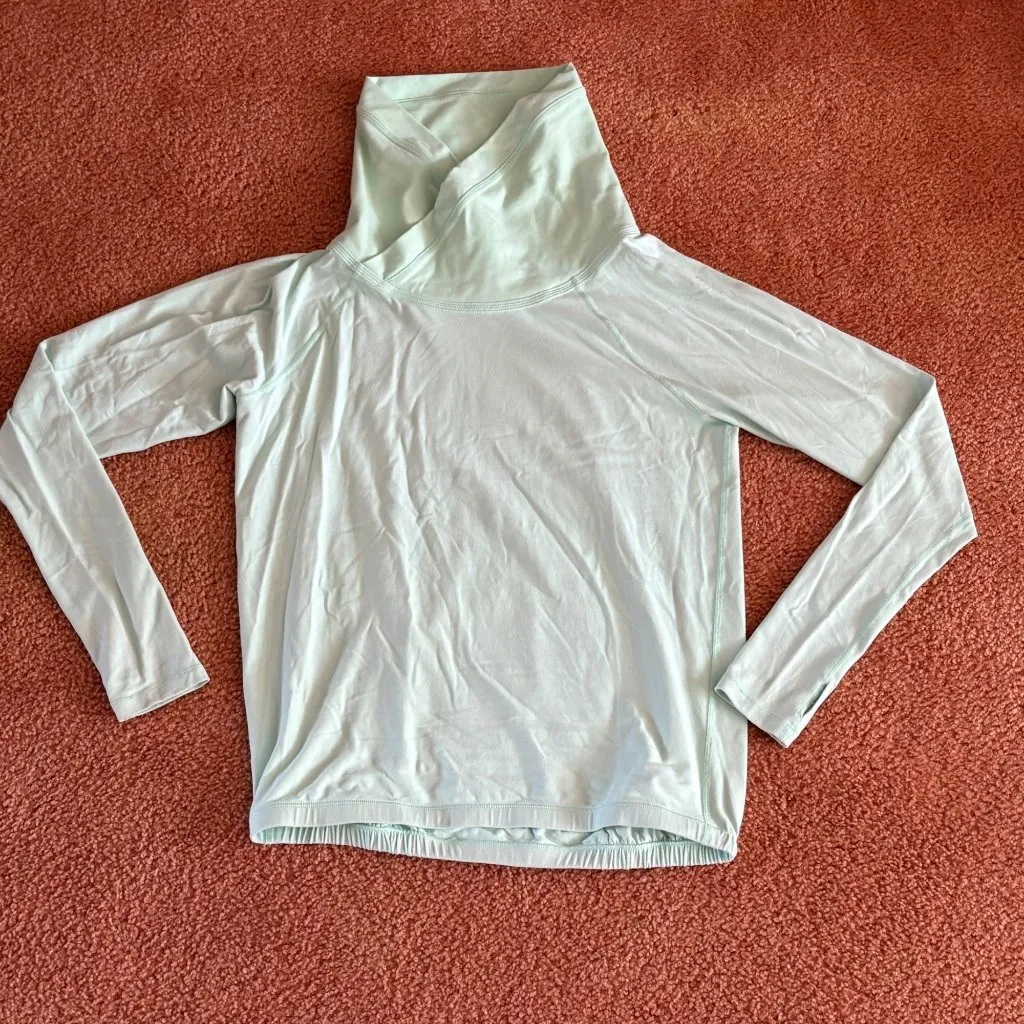 Like New Lululemon Healthy Heart Pullover Fresh Teal Rulu Long Sleeve Top 8 M - Image 3