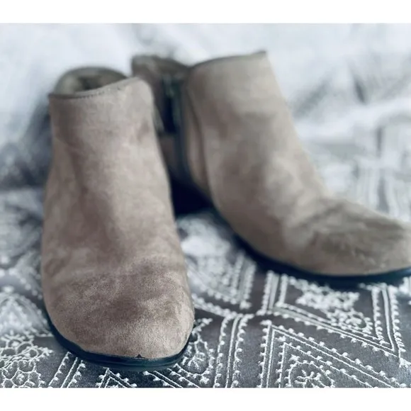 Ankle Boots - Fall Booties - Daisy Fuentes Size 6- Brown Boots - Image 2