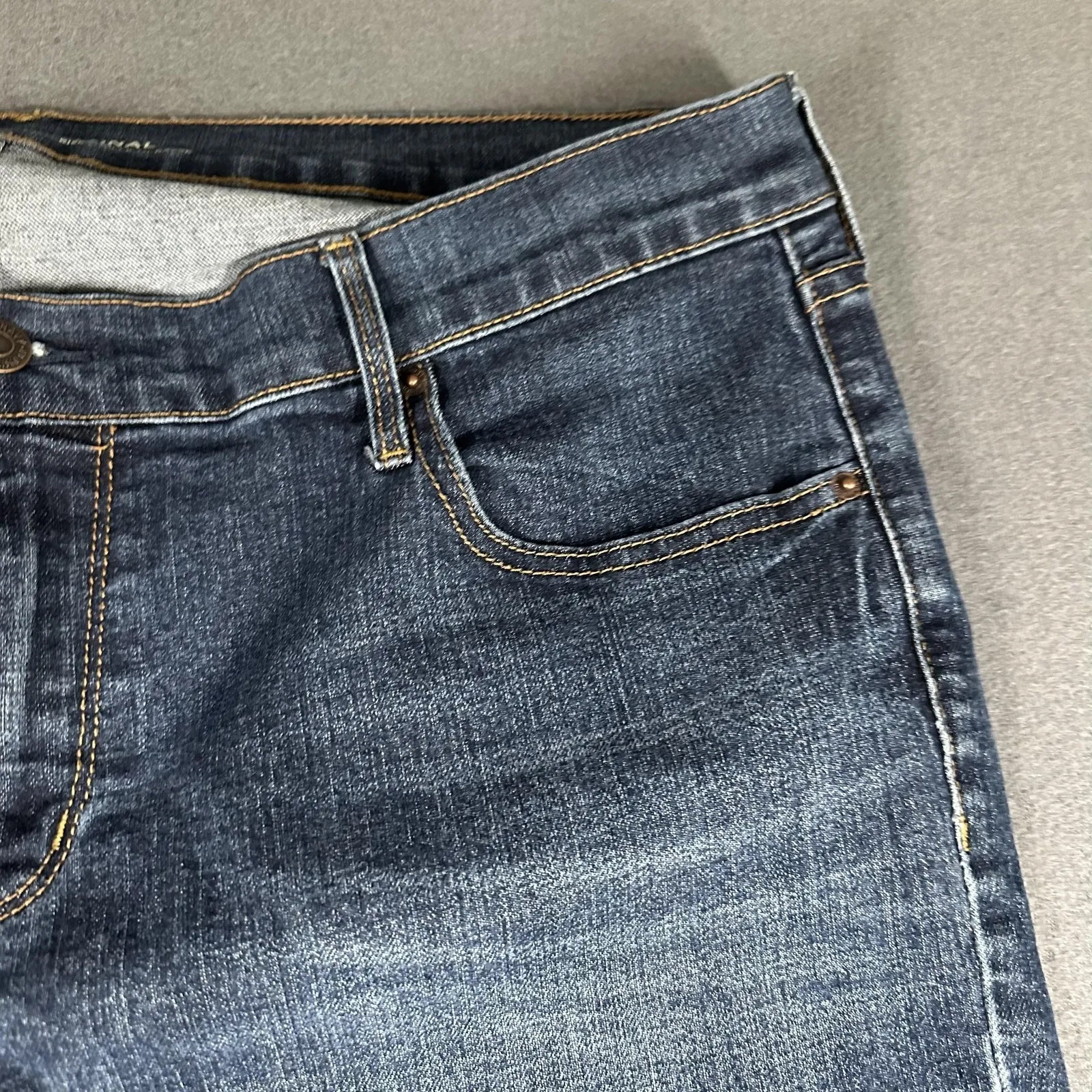 Old Navy Original Jeans Womens 16 Blue Mid Rise Straight Stretch Denim Pants - Image 5