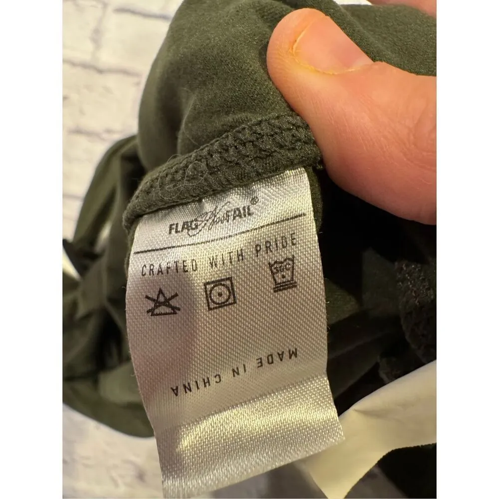 Flag nor Fail ladies Track Base Layer Hoodie in Olive Green Size Medium - Image 3