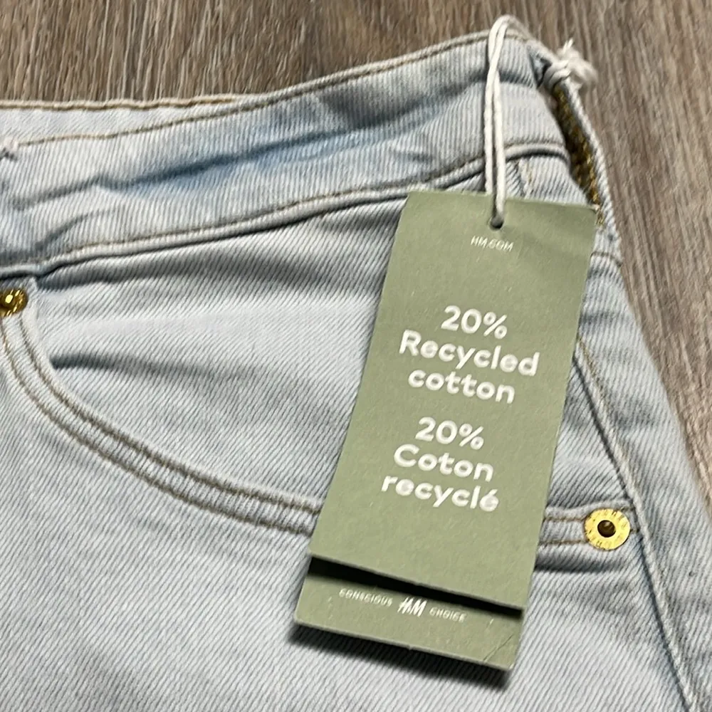 H & M Mom Shorts Ultra High Waist Size 16 - Image 3