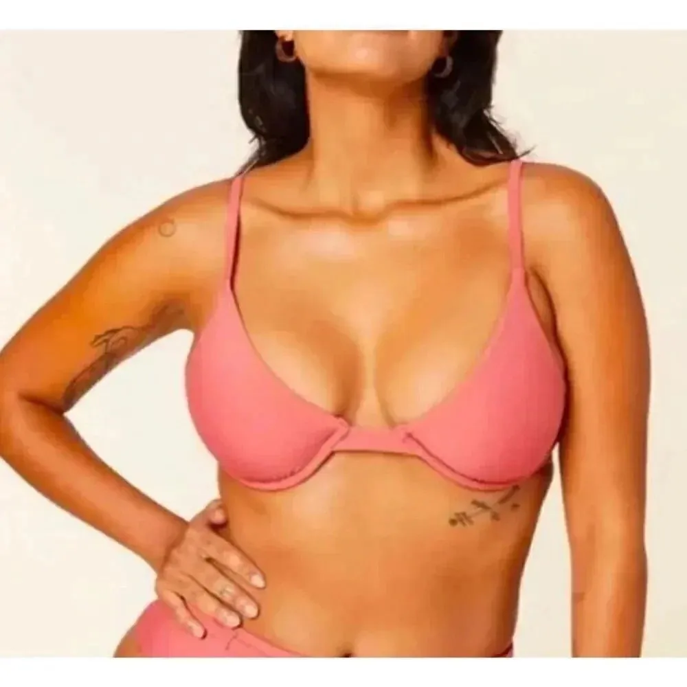 Andie The Sicily Bikini Punch Pink Adjustable Straps Underwire Top
Bra S #1454 - Image 1