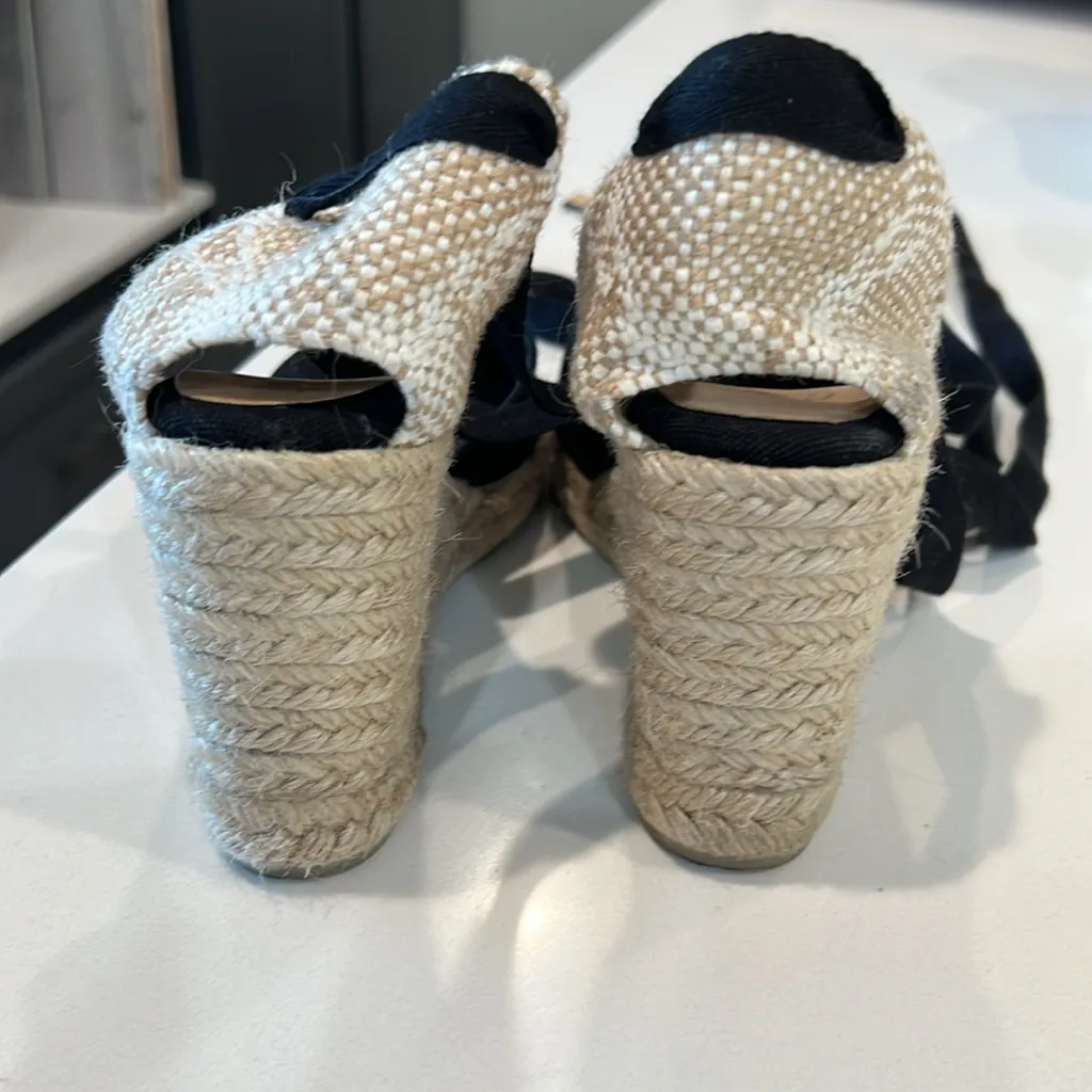 Super cute black espadrille Size 6 - Image 5