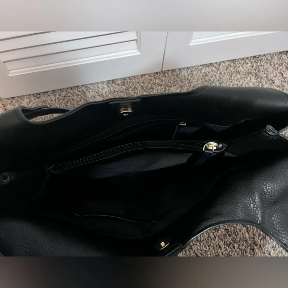 Nine West Willa Hobo shoulder bag, black with gold toned hardware. - Image 9