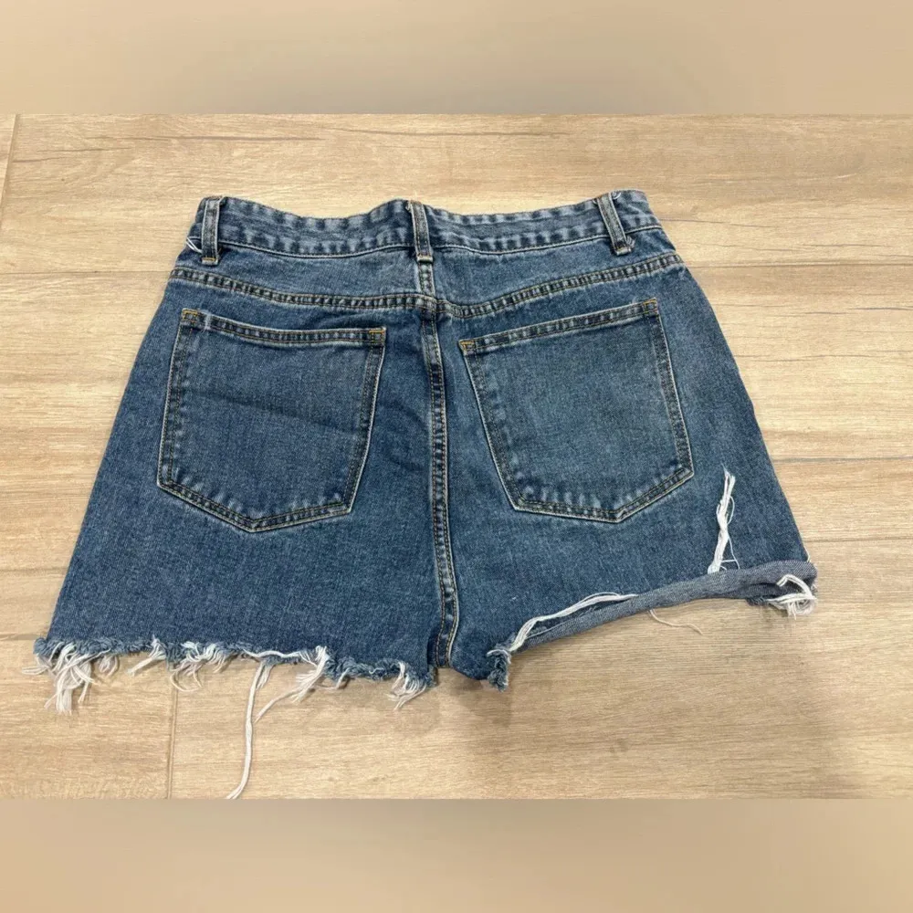 Pretty Little Thing Jean Shorts - Image 2