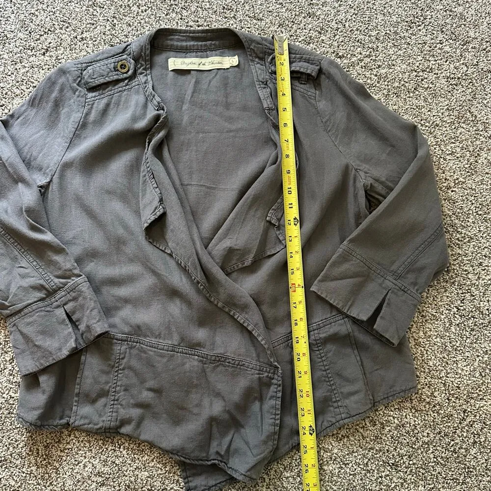 Daughters of the Liberation Anthropologie gray open front jacket size L - Image 9
