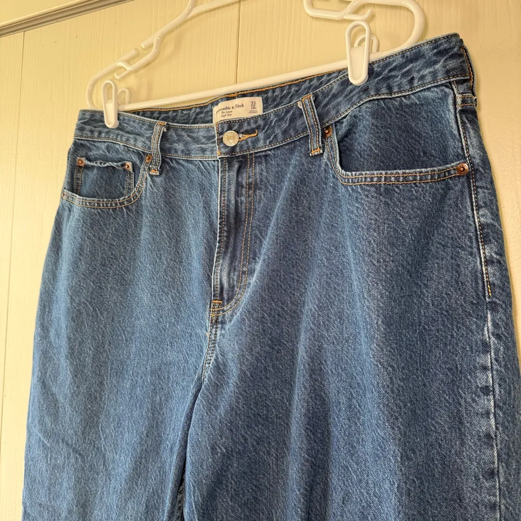 Abercrombie & Fitch The Loose High Rise Denim Jeans Size 33 / 16 Short - Image 4