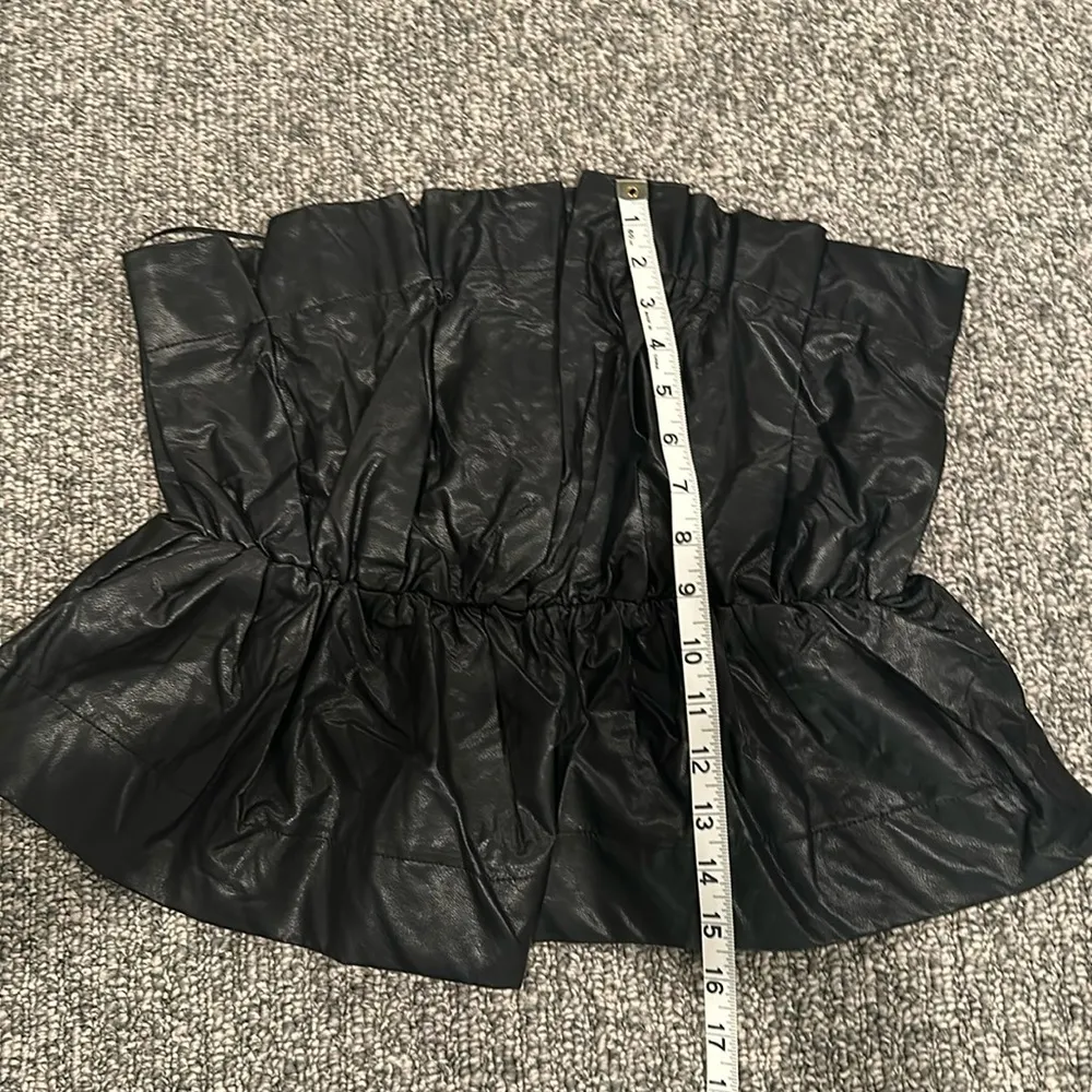 NWOT TCEC Black Faux Leather Strapless Top Sz L - Image 11