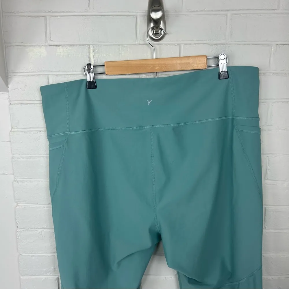 Old Navy Powersoft Teal Blue Plus Size 7/8 Leggings Size 3X - Image 8
