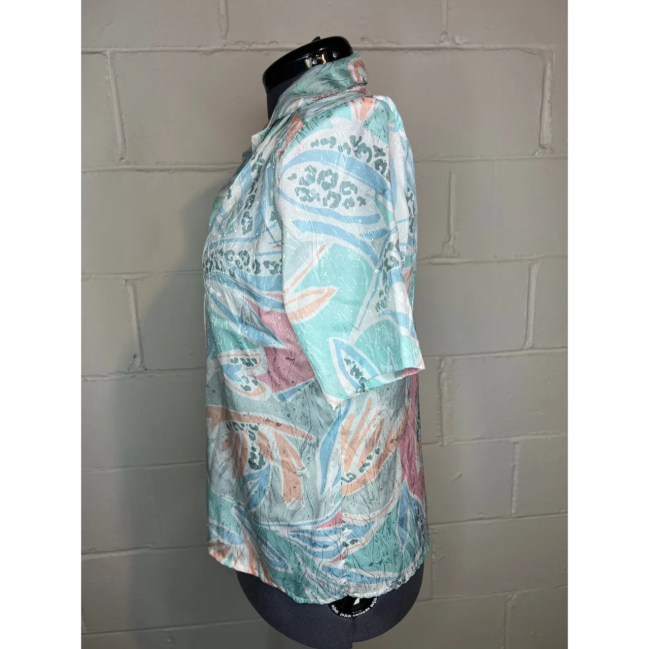 shirt button down short sleeve satin pastel pink green shoulder pads Size XL - Image 4