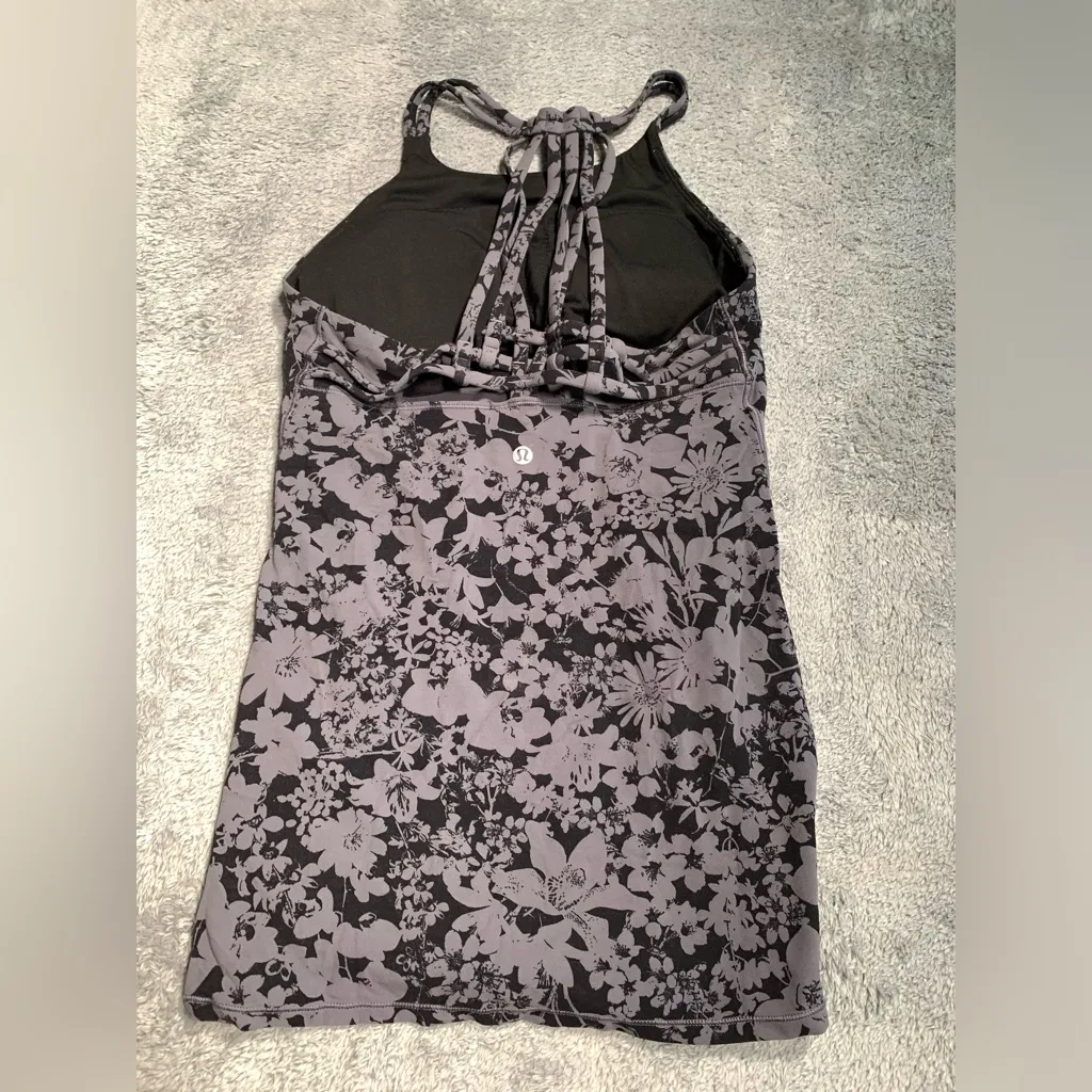 Lululemon floral tank top with built in bra 8 - Image 3