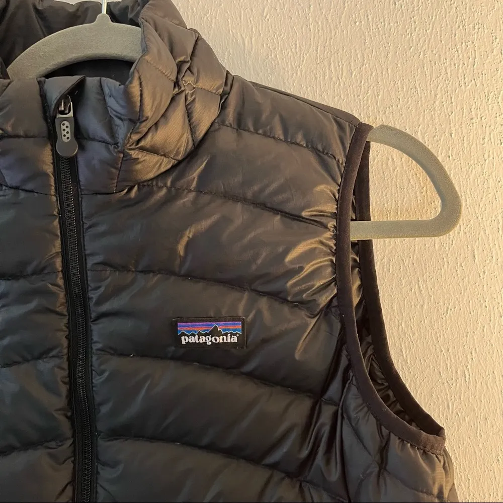 Patagonia Vest Black Women's Down Sweater Vest Sz S EUC w/ AOL Logo SOLD OUT! - Image 4