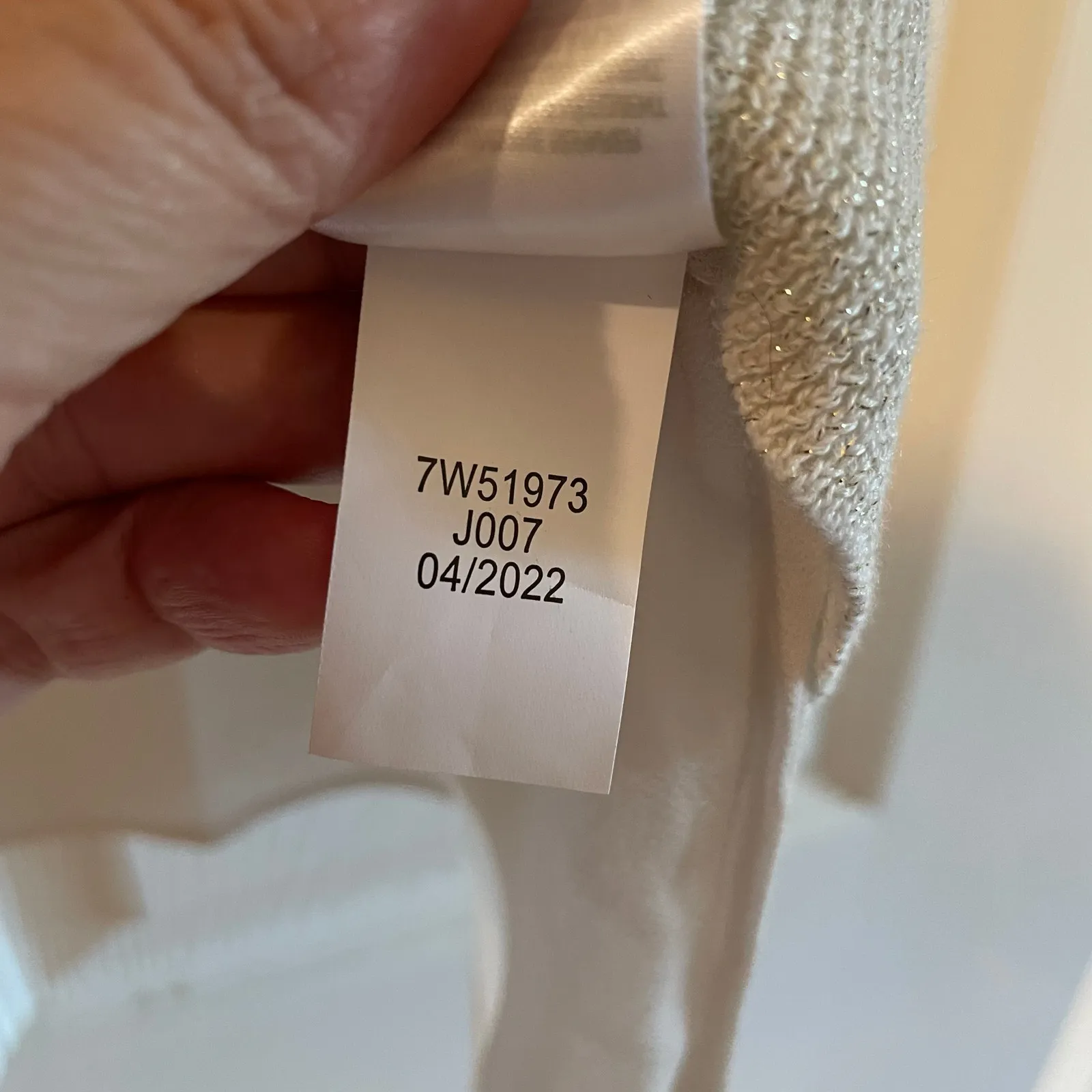 Lucky Brand Metallic V - Image 4