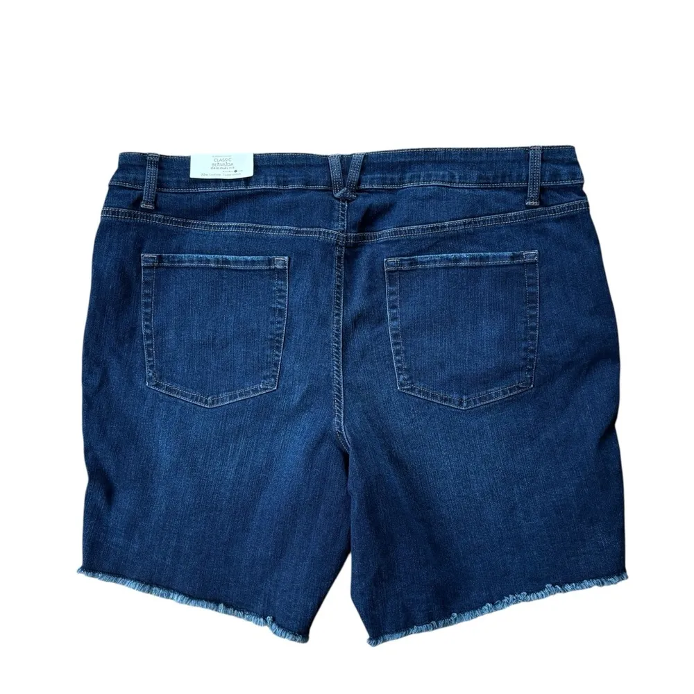 M Jeans By Maurice’s Classic Bermuda Shorts 22W Original Fit Stretch Dark Wash - Image 3