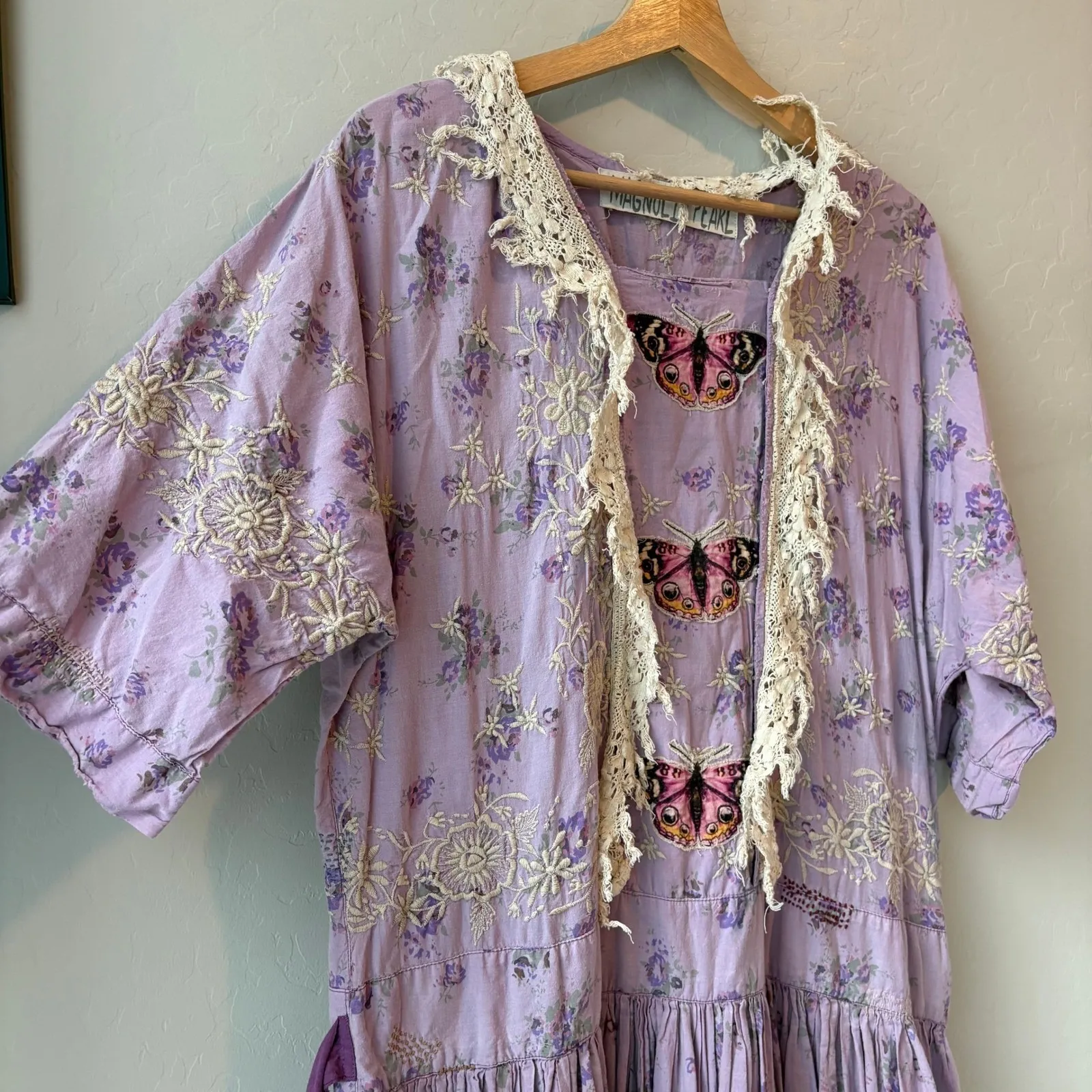 Magnolia Pearl Lavender Garden Bloom Maggie Floral Butterfly Lace Maxi Dress OS - Image 4