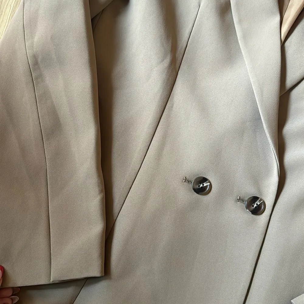CAMEL DOUBLE BUTTON BLAZER Tan - Image 2