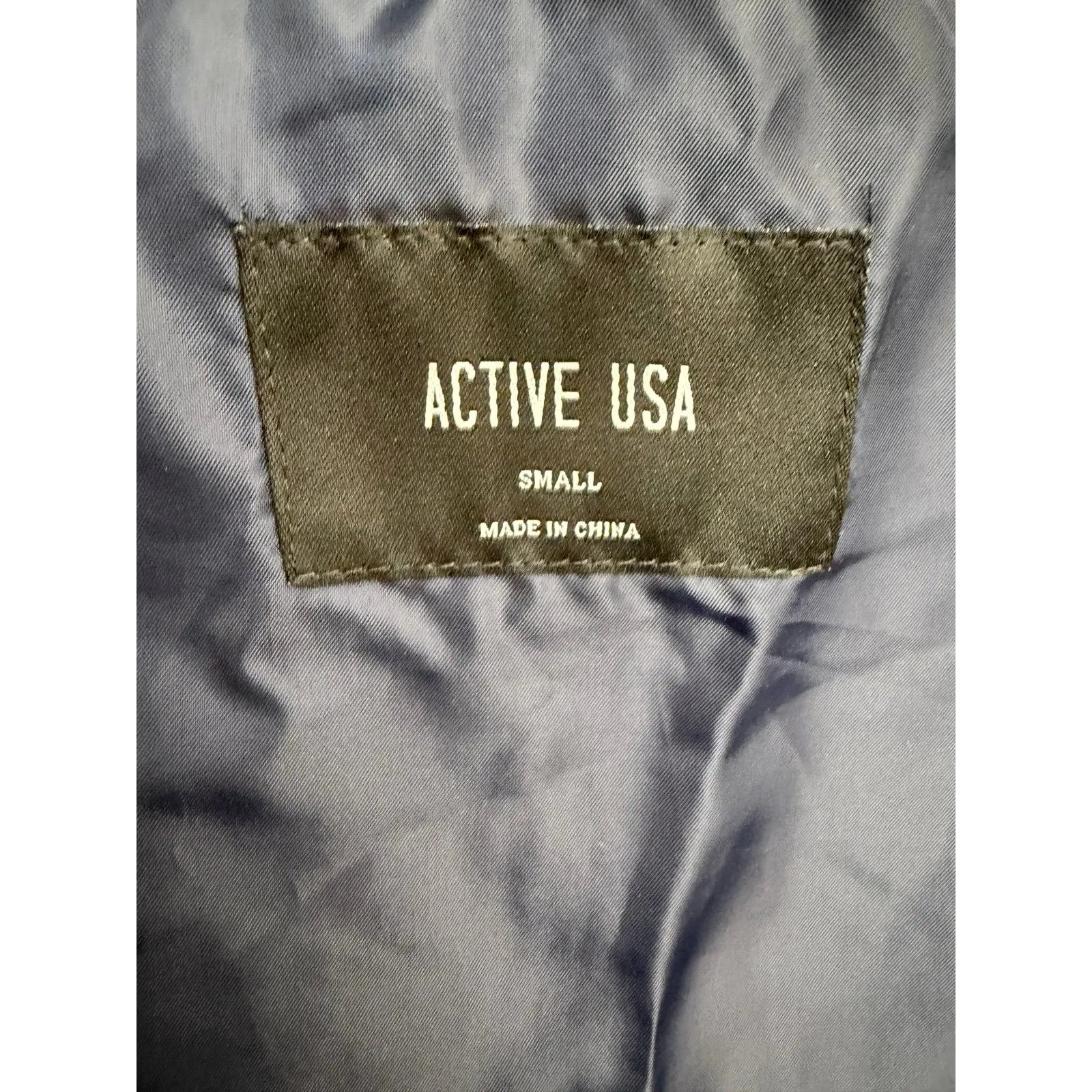 Active USA Women's Navy Quilted Puffer Jacket Hooded NWT - Image 4