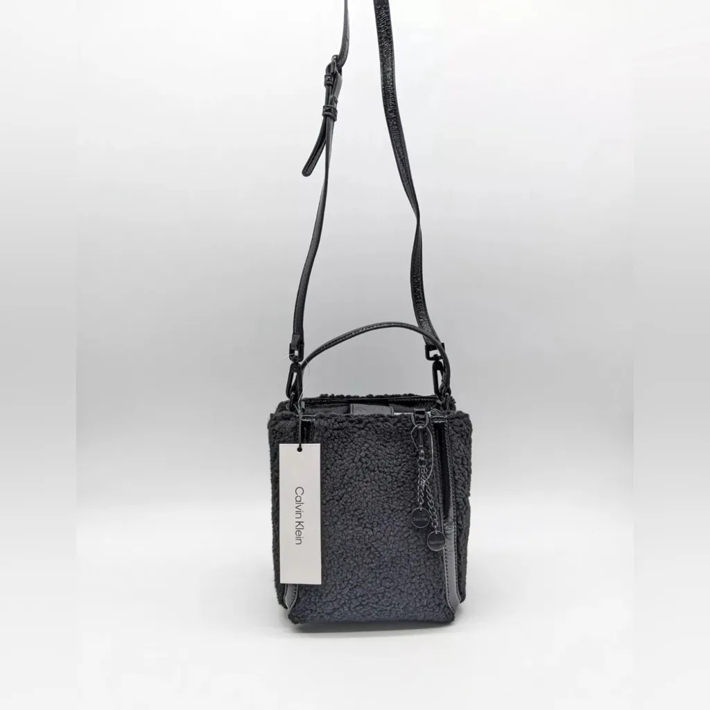 CALVIN KLEIN Astatine sherpa and patent leather top handle mini crossbody -Black - Image 6