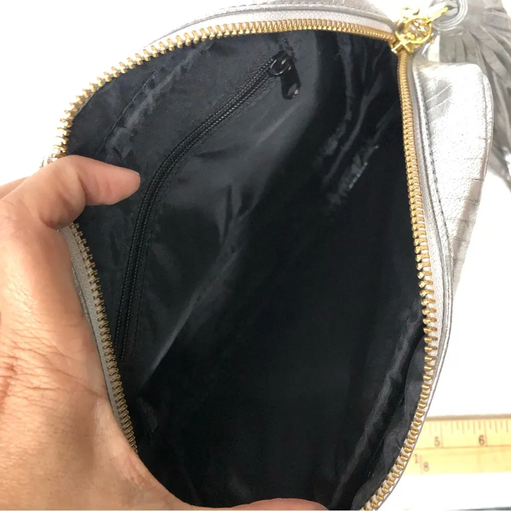 Victoria’s Secret metallic tassel gold plated chain small handbag - Image 5