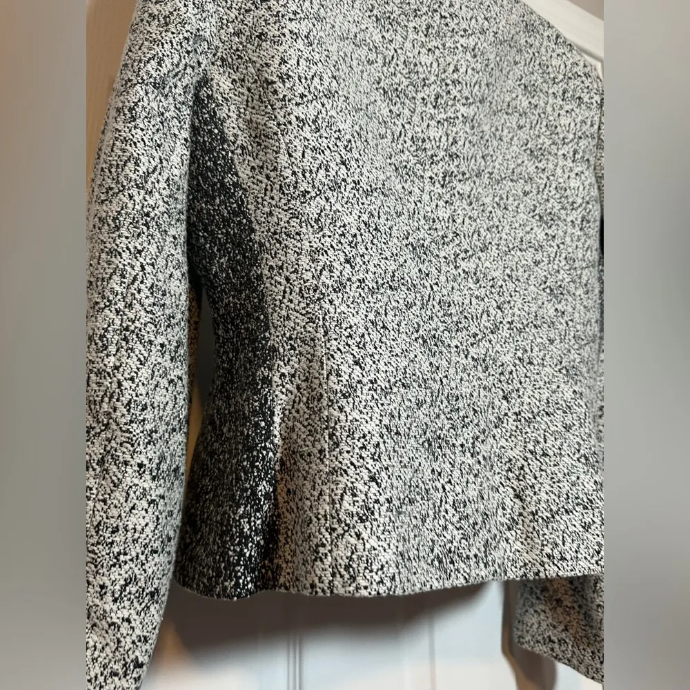 Calvin Klein Black & White Women’s Classic Cotton Blend Zip Up Business Blazer - Image 7