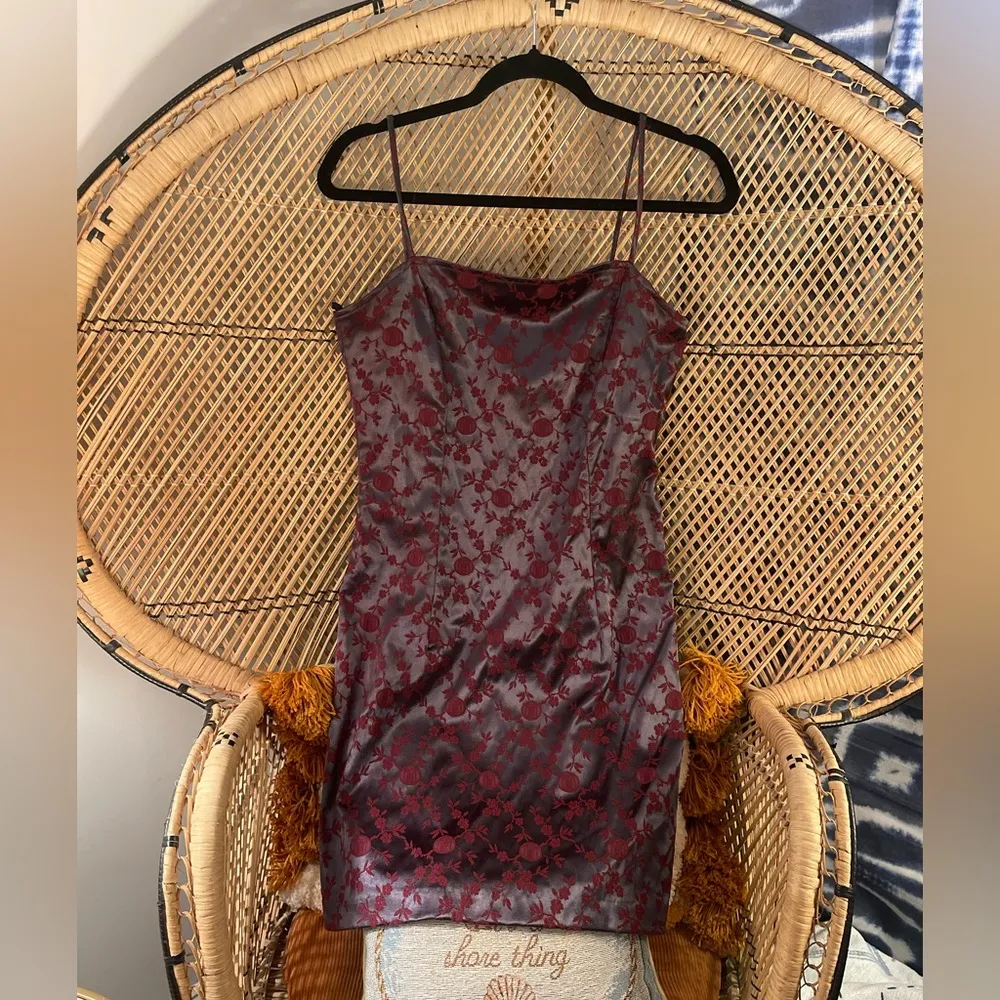 VTG 90’s City Triangles Metallic Silver Slip Minidress Stretchy Cherry Blossom 🍒 - Image 2