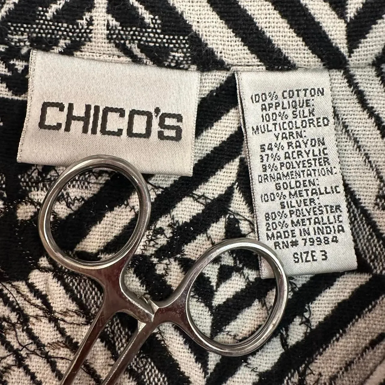 Chicos Maximalist Black & White Vest Silk Heavy Embroidery Rainbow Sz 3/XL Artsy - Image 3