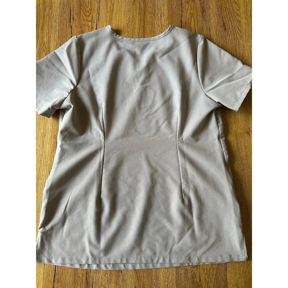 Mandala 5 Pocket Notch Neck Scrub Top Size S Purple - Image 7